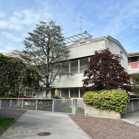 Villa Verdi Apartments Grado Exteriör bild
